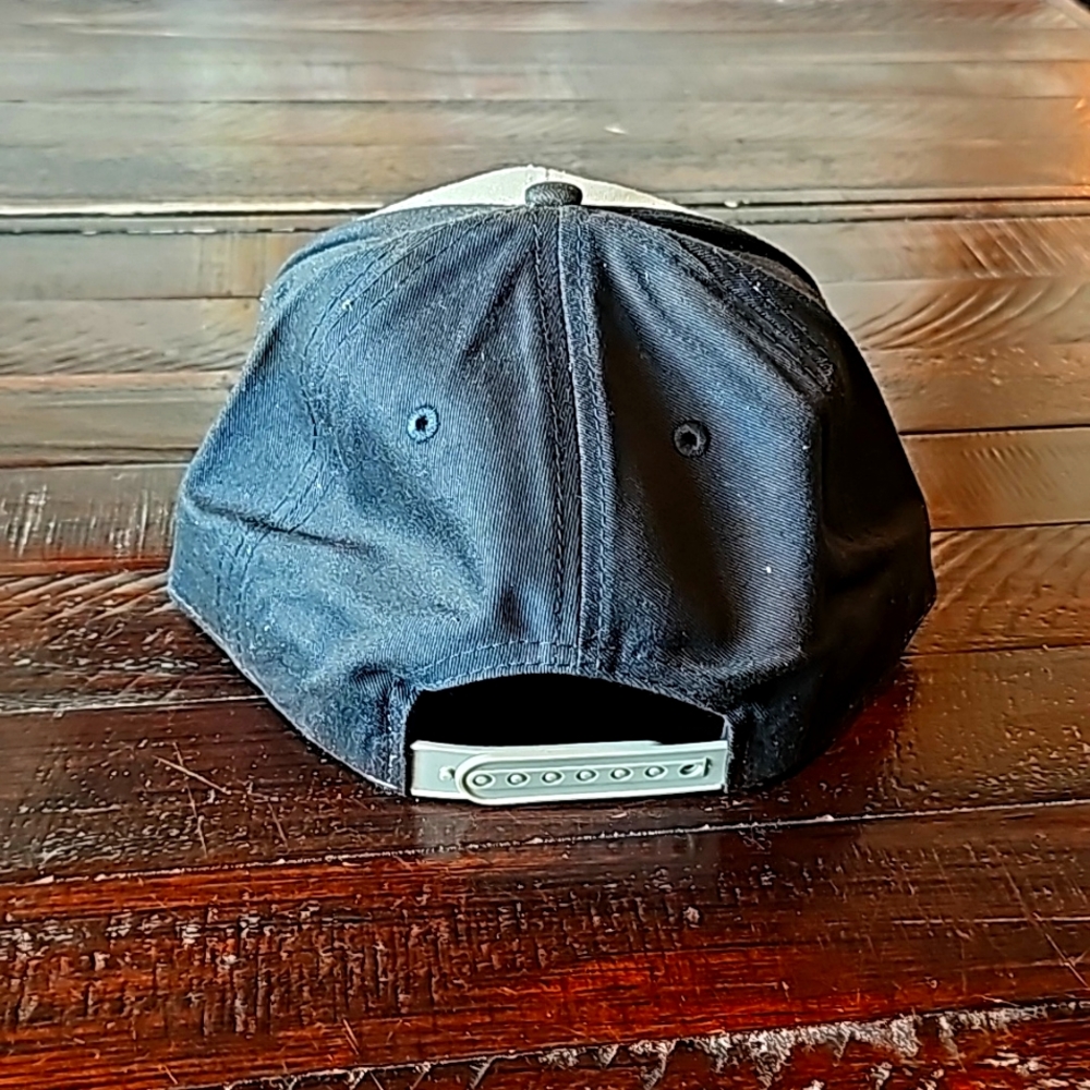 Authentic Deadstock Custom Snapback X The Elm Com… - image 2